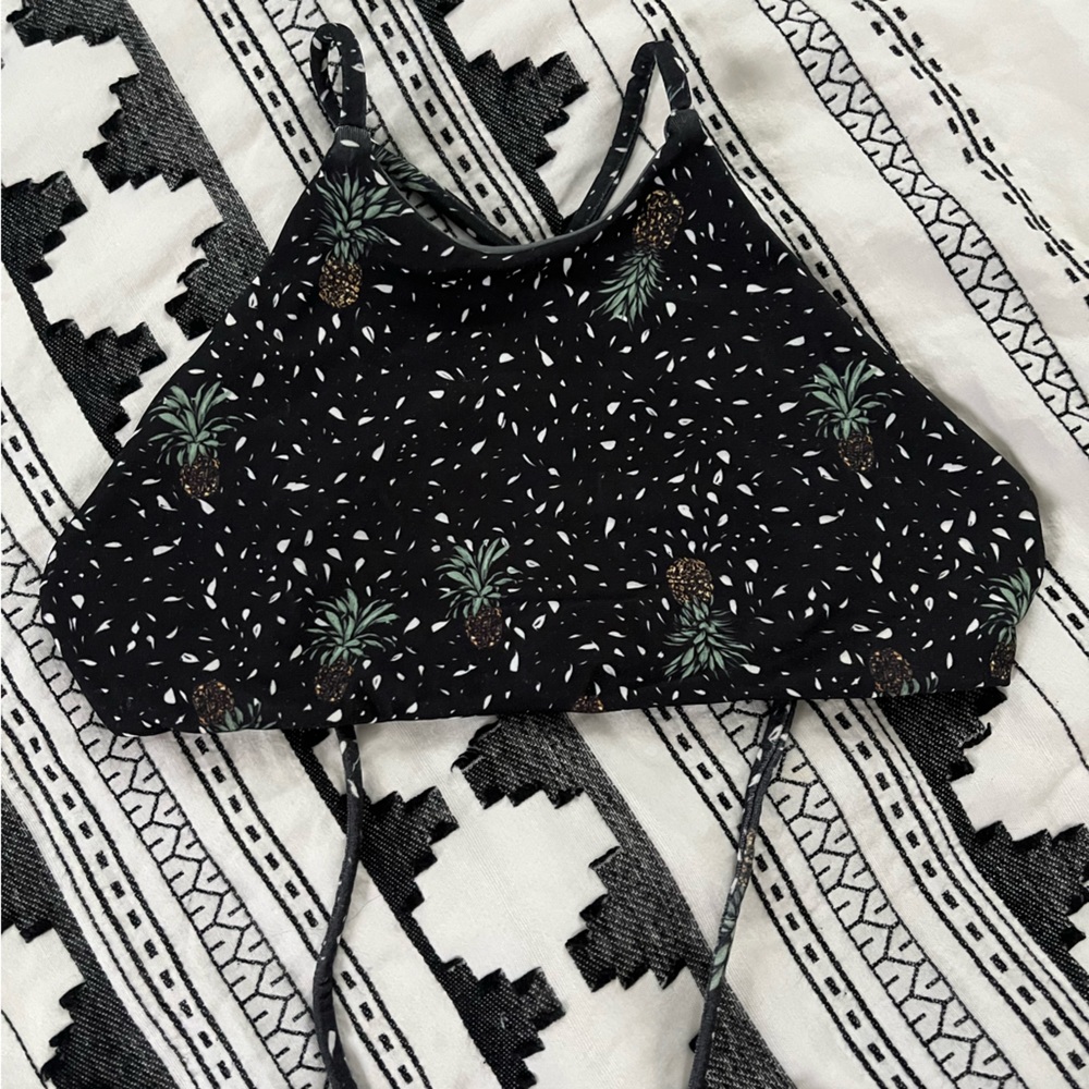 JOLYN SWIMSUIT TOP SIZE XS